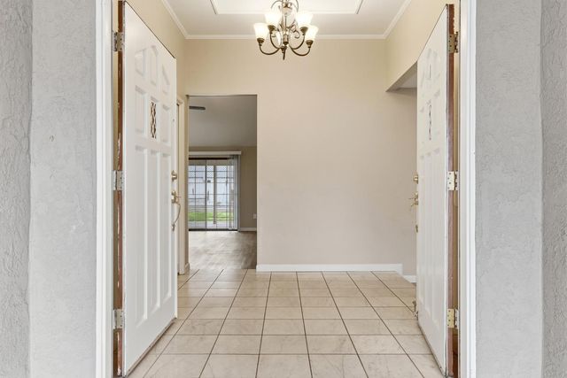 2613 Mill Oak Dr, Modesto, CA 95355