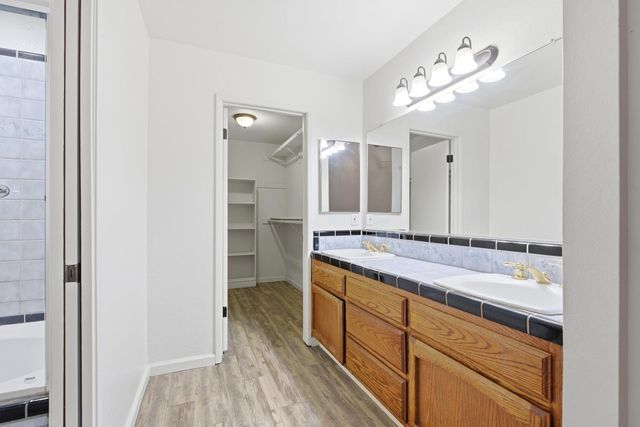 2613 Mill Oak Dr, Modesto, CA 95355