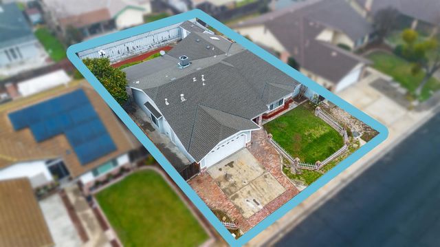 2613 Mill Oak Dr, Modesto, CA 95355