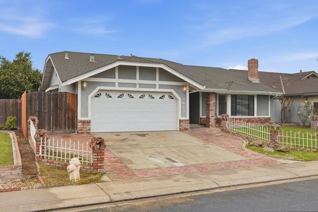 2613 Mill Oak Dr, Modesto, CA 95355