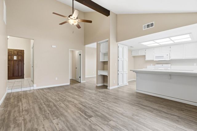 2613 Mill Oak Dr, Modesto, CA 95355