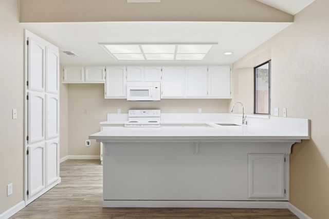 2613 Mill Oak Dr, Modesto, CA 95355