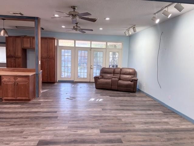 207 Banyan Street, Lake Jackson, TX 77566