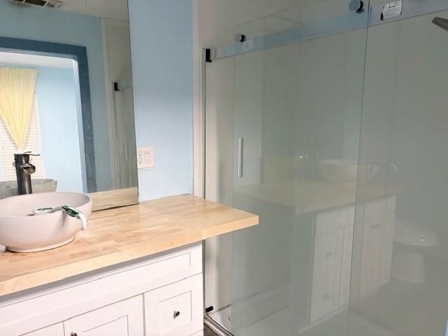 207 Banyan Street, Lake Jackson, TX 77566