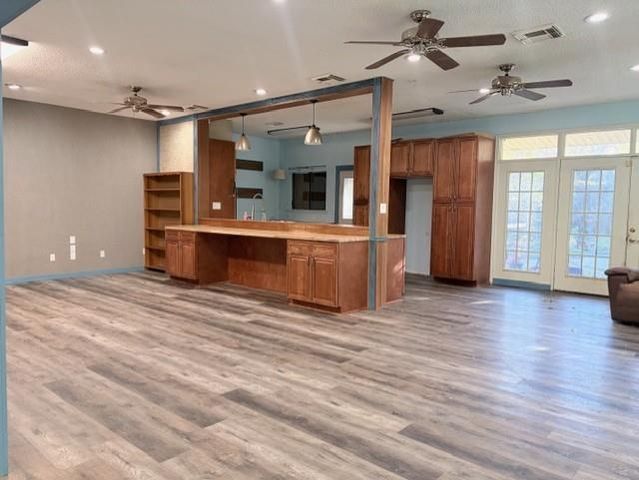 207 Banyan Street, Lake Jackson, TX 77566