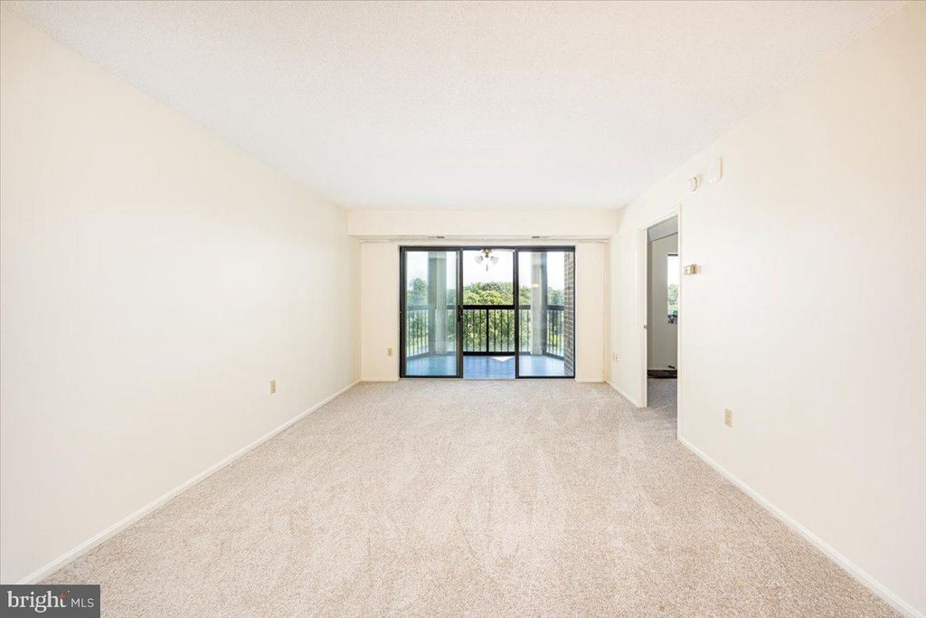 15101 INTERLACHEN DR #1-807, Silver Spring, MD 20906
