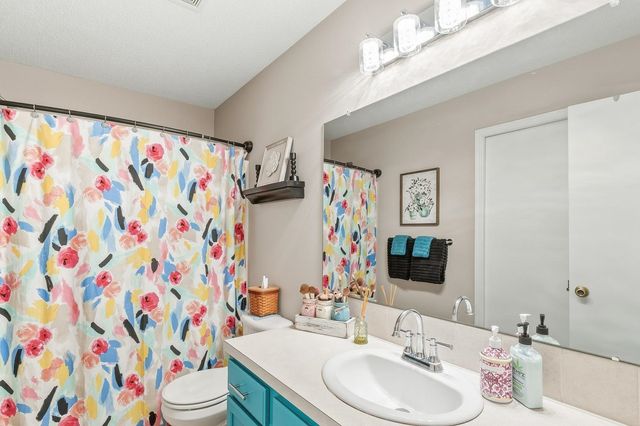 1726 N Basswood Ct, Andover, KS 67002