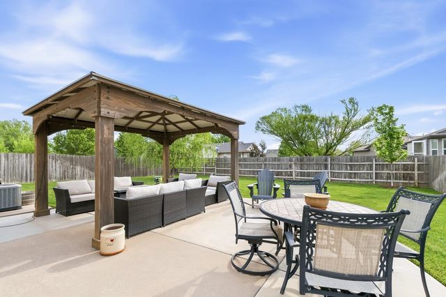 1726 N Basswood Ct, Andover, KS 67002