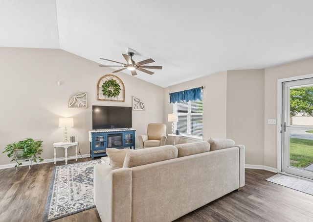 1726 N Basswood Ct, Andover, KS 67002
