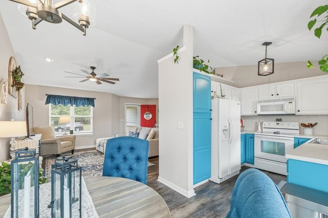 1726 N Basswood Ct, Andover, KS 67002