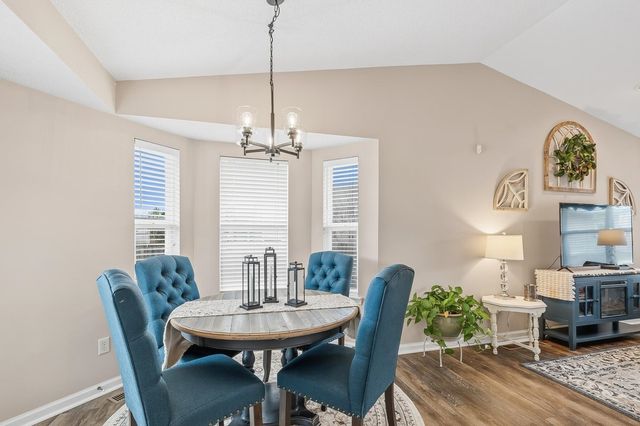 1726 N Basswood Ct, Andover, KS 67002