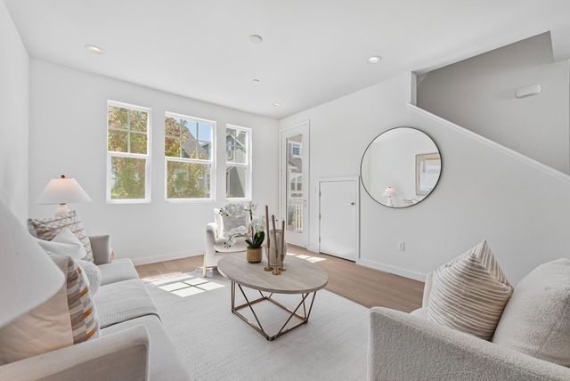 119 Orbit Way, Mountain View, CA 94043