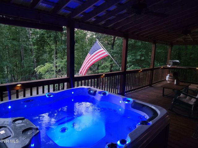 118 Managoff Lane, Butler, TN 37640