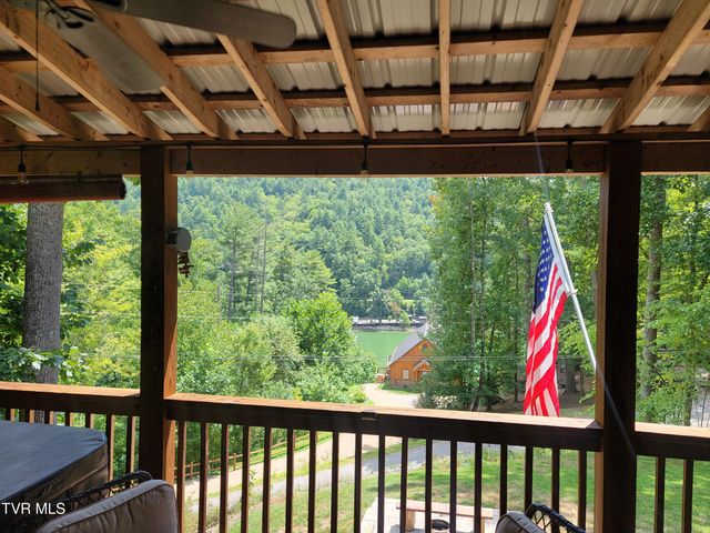 118 Managoff Lane, Butler, TN 37640