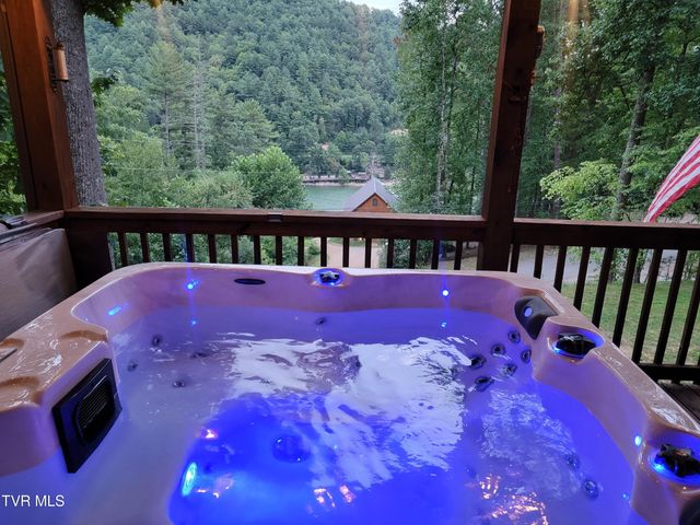 118 Managoff Lane, Butler, TN 37640