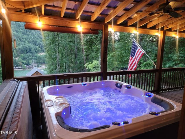 118 Managoff Lane, Butler, TN 37640