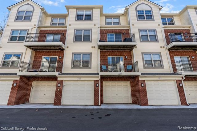 3245 Newbury Place, Troy, MI 48084