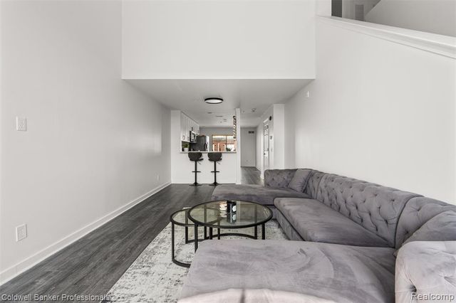 3245 Newbury Place, Troy, MI 48084