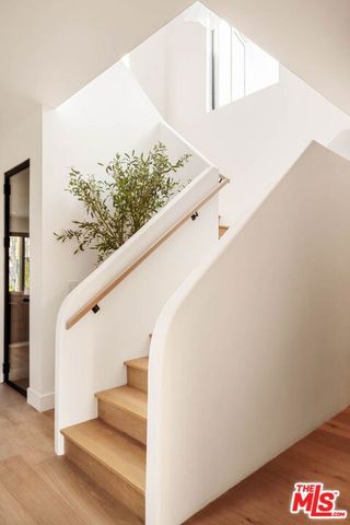 4066 Lyceum Avenue, Los Angeles, CA 90066