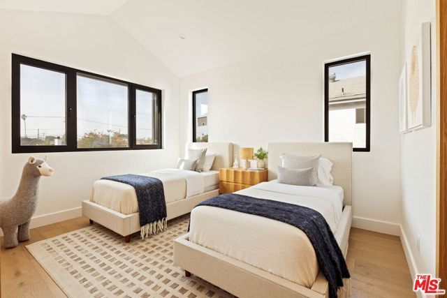 4066 Lyceum Avenue, Los Angeles, CA 90066