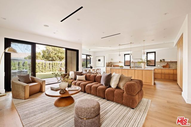 4066 Lyceum Avenue, Los Angeles, CA 90066