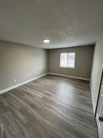 2639 Columbia Road 4, Berkley, MI 48072
