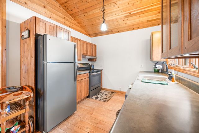 9586 E Lure Road, Newfield Twp, MI 49421