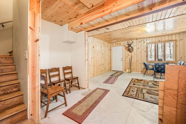 9586 E Lure Road, Newfield Twp, MI 49421