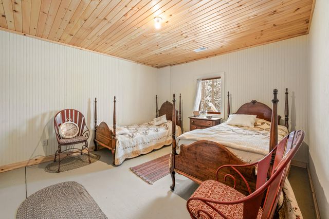 9586 E Lure Road, Newfield Twp, MI 49421