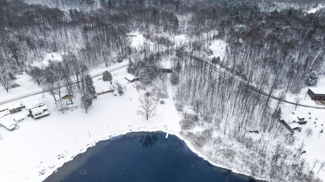 9586 E Lure Road, Newfield Twp, MI 49421