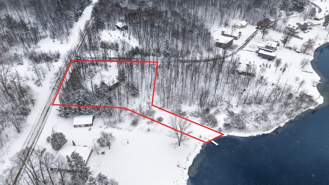 9586 E Lure Road, Newfield Twp, MI 49421