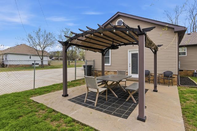 625 Shelley Dr, Mount Juliet, TN 37122