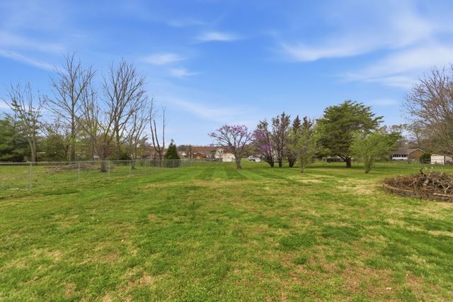 625 Shelley Dr, Mount Juliet, TN 37122