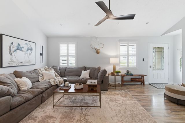 625 Shelley Dr, Mount Juliet, TN 37122