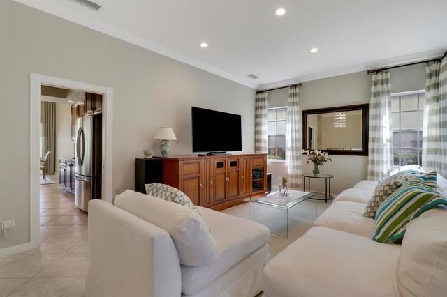8435 Belize Place, Wellington, FL 33414