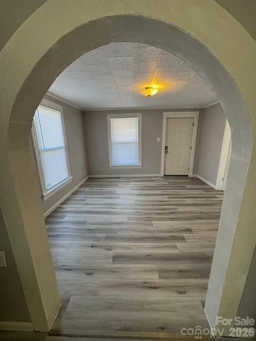 32 Pearl Street, Granite Falls, NC 28681