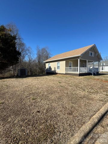 32 Pearl Street, Granite Falls, NC 28681