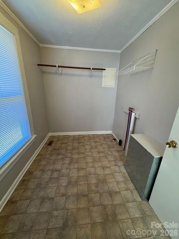 32 Pearl Street, Granite Falls, NC 28681