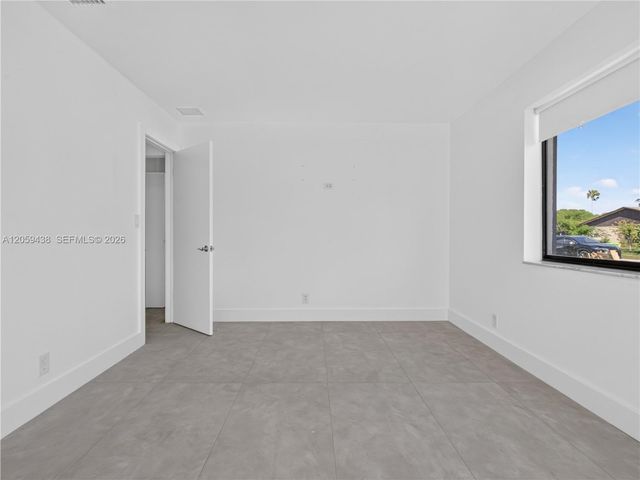 9428 NW 46th Ct, Sunrise, FL 33351