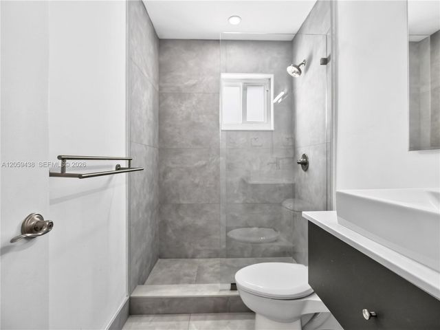 9428 NW 46th Ct, Sunrise, FL 33351
