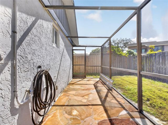 9428 NW 46th Ct, Sunrise, FL 33351