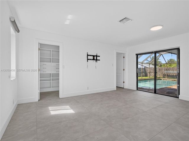 9428 NW 46th Ct, Sunrise, FL 33351