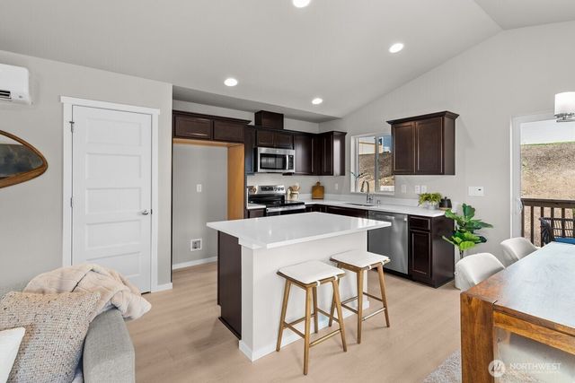 4445 74TH Drive NE, Marysville, WA 98270