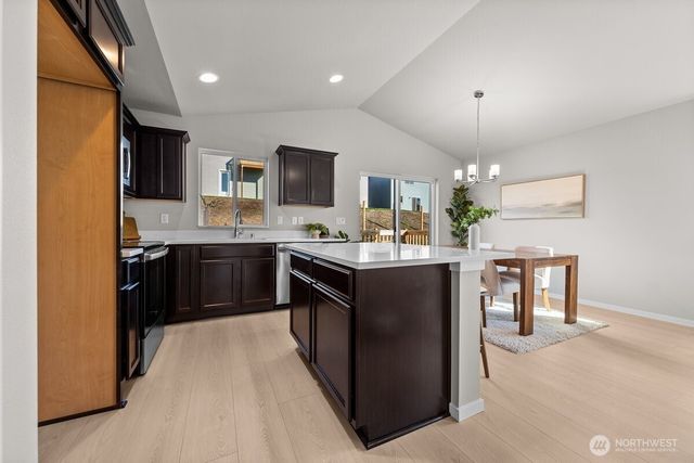 4445 74TH Drive NE, Marysville, WA 98270