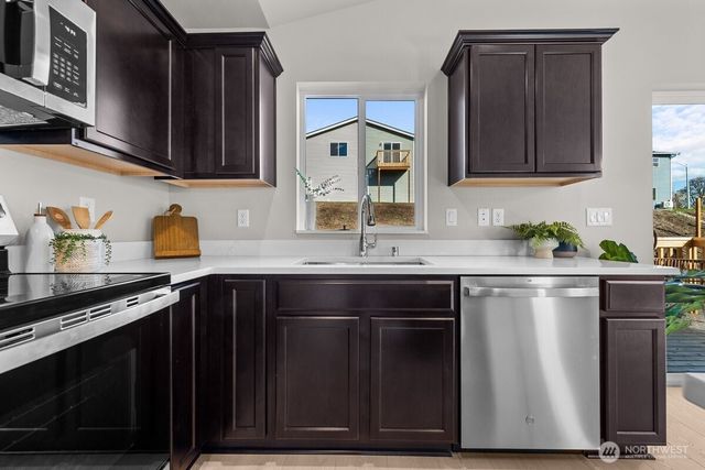 4445 74TH Drive NE, Marysville, WA 98270