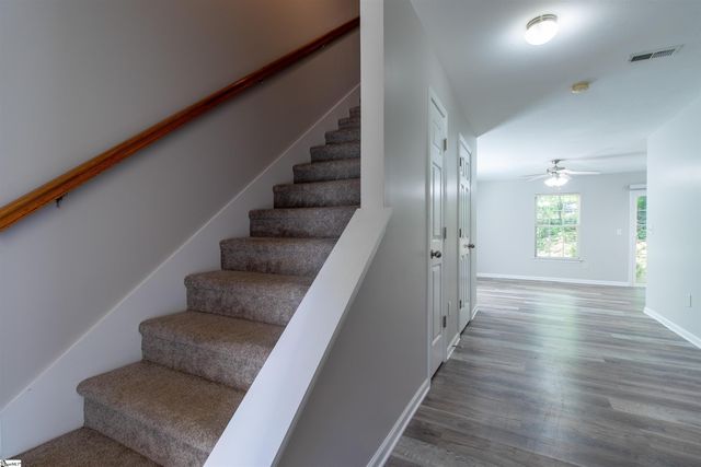 20 Greensboro Court, Greenville, SC 29617