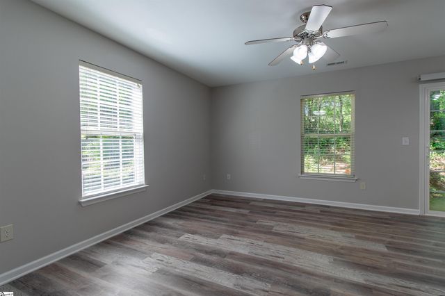 20 Greensboro Court, Greenville, SC 29617