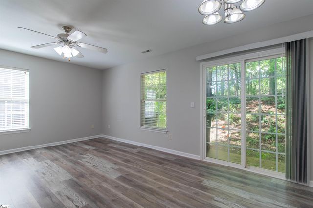 20 Greensboro Court, Greenville, SC 29617