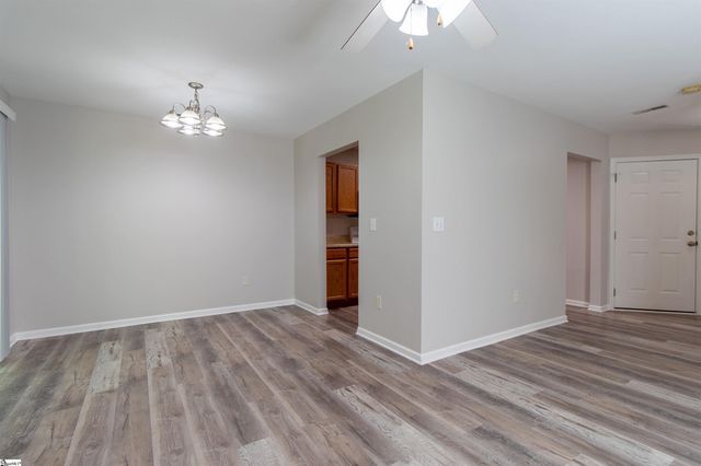 20 Greensboro Court, Greenville, SC 29617