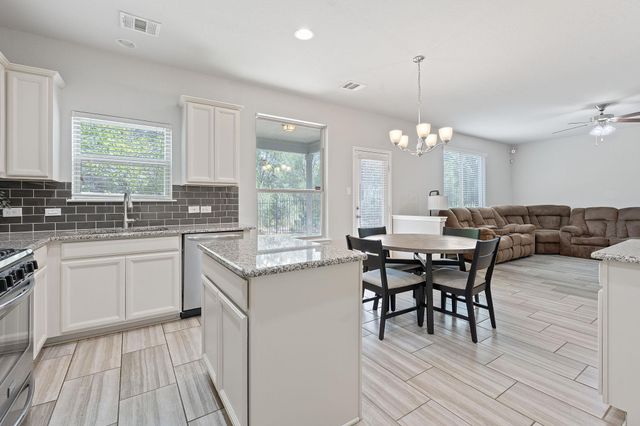 307 Parkside DR, San Marcos, TX 78666